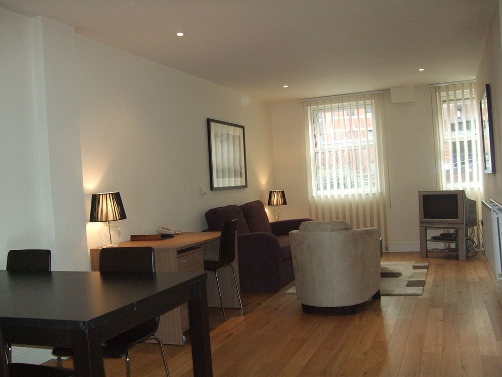 Reading Serviced Apartments Екстериор снимка